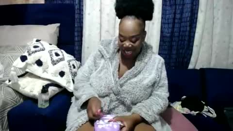 Snapshot of crystaljes chatting on 01.09.25 crystaljes online show from 01.09.25