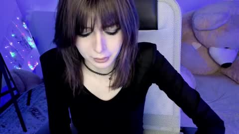 crystallbloom online show from 04.03.26