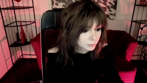 crystallbloom online show from 04.05.26