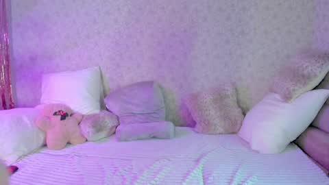 Snapshot of crystalnut chatting on 12.02.24 Maria online show from 12.02.24