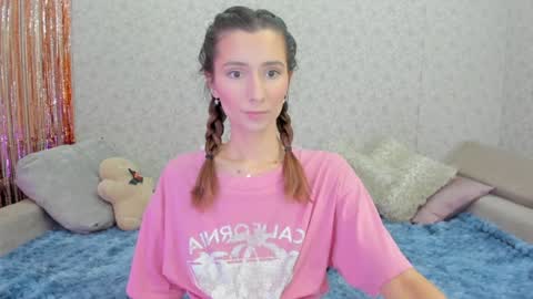 Snapshot of crystalnut chatting on 01.23.25 Maria online show from 01.23.25