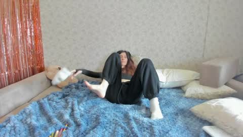 Snapshot of crystalnut chatting on 02.02.25 Maria online show from 02.02.25