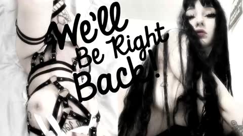 Sasha    Make me moan with patterns   good music here  online show from 10.23.25