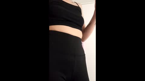 Snapshot of crystalsweet2026 chatting on 03.28.26 crystalsweet2026 online show from 03.28.26