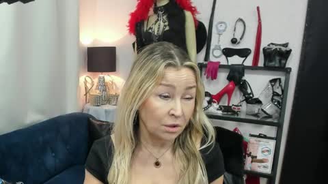 CrystalHotty online show from 04.02.26