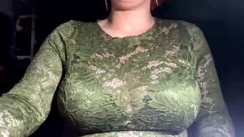 Snapshot of crystalyn777 chatting on 04.21.26 crystalyn777 online show from 04.21.26