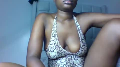 Snapshot of ctrl_cheeks chatting on 03.11.25 ctrl_cheeks online show from 03.11.25