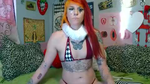 Snapshot of cu2sly chatting on 11.03.25 online show from 11.03.25