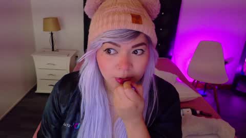 Snapshot of cuckoldlover69_ chatting on 01.05.25 cuckoldlover69_ online show from 01.05.25