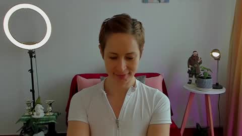 Leonela online show from 12.07.24