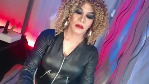 CUMMELA SLUTI online show from 04.22.26