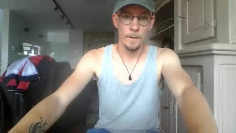 cum_swallow_bi online show from 05.10.26