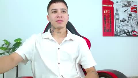Snapshot of cumandres chatting on 03.16.26 cumandres online show from 03.16.26