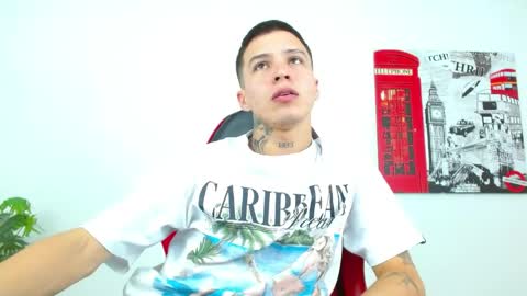 Snapshot of cumandres chatting on 05.28.26 cumandres online show from 05.28.26