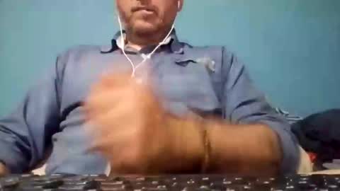 Snapshot of cumbian_chero chatting on 05.19.26 cumbian_chero online show from 05.19.26