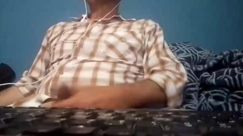 Snapshot of cumbian_chero chatting on 05.31.26 cumbian_chero online show from 05.31.26