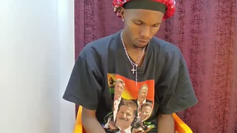 Snapshot of cumdaddzy_ebony chatting on 03.25.26 zdaddy online show from 03.25.26