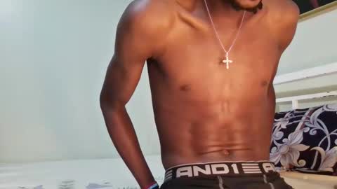 Snapshot of cumdaddzy_ebony chatting on 04.17.26 zdaddy online show from 04.17.26
