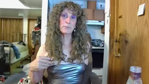 Snapshot of cumfornikki chatting on 07.25.26 Nikki online show from 07.25.26