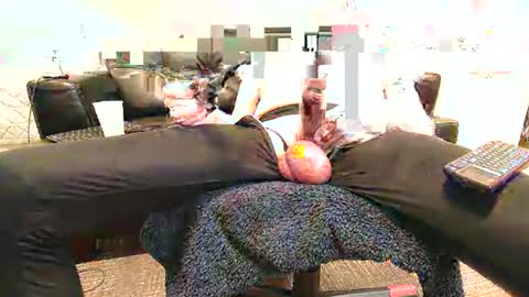 Snapshot of cummichael87 chatting on 11.09.25 MichellCock online show from 11.09.25