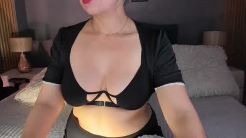 Cumming Loving online show from 11.24.25