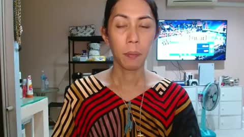 Leah Vergara online show from 10.06.25