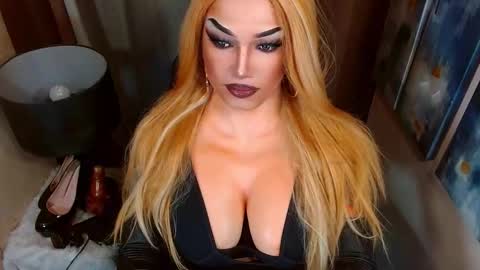 Cattaleya online show from 12.18.25