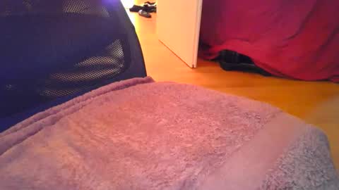 Snapshot of cumprincessscum chatting on 12.16.24 Cumprincess online show from 12.16.24