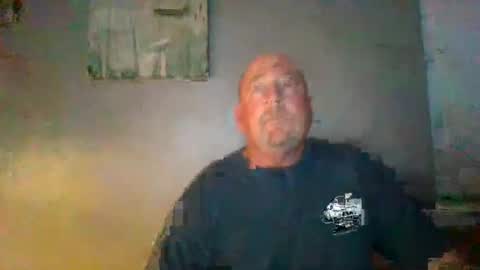 Snapshot of cumsalot55797187 chatting on 02.15.25 cumsalot55797187 online show from 02.15.25