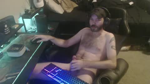 Snapshot of cumslinger2003 chatting on 12.21.24 cumslinger2003 online show from 12.21.24