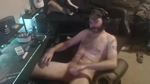 Snapshot of cumslinger2003 chatting on 12.22.24 cumslinger2003 online show from 12.22.24