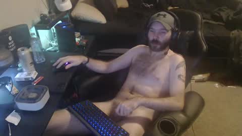 Snapshot of cumslinger2003 chatting on 12.31.24 cumslinger2003 online show from 12.31.24