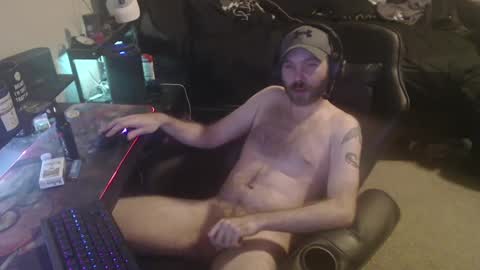 Snapshot of cumslinger2003 chatting on 02.01.25 cumslinger2003 online show from 02.01.25