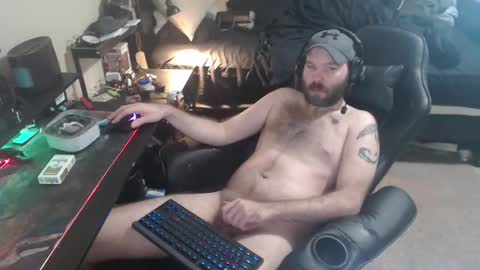 Snapshot of cumslinger2003 chatting on 09.18.25 cumslinger2003 online show from 09.18.25