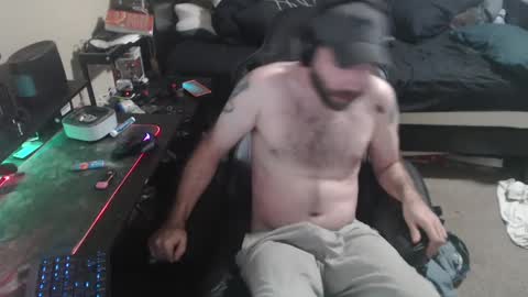 Snapshot of cumslinger2003 chatting on 09.23.25 cumslinger2003 online show from 09.23.25