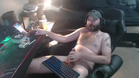 Snapshot of cumslinger2003 chatting on 09.30.25 cumslinger2003 online show from 09.30.25