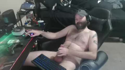 Snapshot of cumslinger2003 chatting on 10.10.25 cumslinger2003 online show from 10.10.25