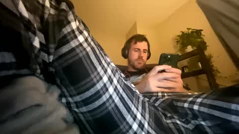 Snapshot of cumxdaddy chatting on 02.18.25 cumxdaddy online show from 02.18.25