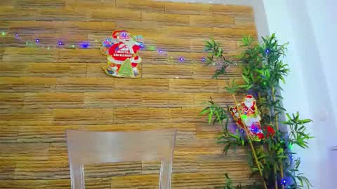 cupcake_izzy online show from 12.14.25