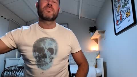 Snapshot of cupcakecreampie chatting on 10.16.25 Adam online show from 10.16.25