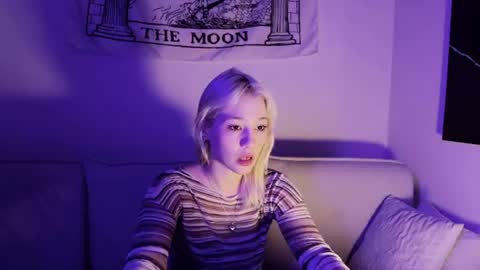 Snapshot of cupcakesoul chatting on 06.21.26 cupcakesoul online show from 06.21.26