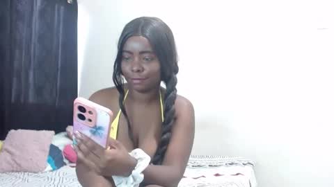 Snapshot of cuplex_hotlatina94 chatting on 04.25.26 dominic and julieta... independent models online show from 04.25.26