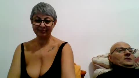 Snapshot of cuplu4346529860 chatting on 12.19.24 couple online show from 12.19.24