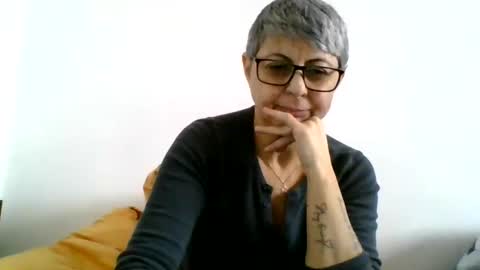 Snapshot of cuplu4346529860 chatting on 12.31.24 couple online show from 12.31.24