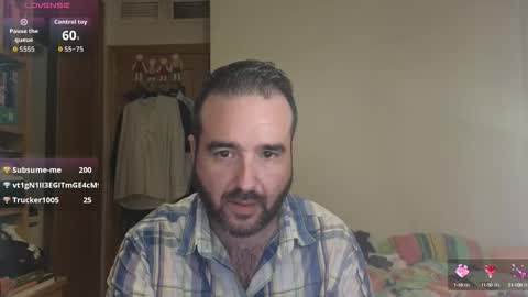 curiosillo1983 online show from 10.12.25