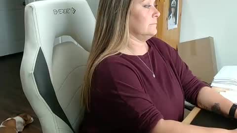 Snapshot of curiouscouple3143 chatting on 01.30.25 curious couple online show from 01.30.25