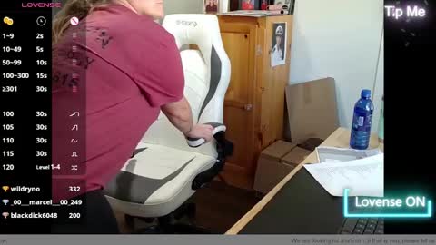 Snapshot of curiouscouple3143 chatting on 02.17.25 curious couple online show from 02.17.25