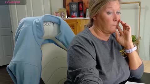 curious couple online show from 12.17.25