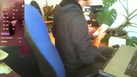 Snapshot of curiousgenie chatting on 10.30.25 curiousgenie online show from 10.30.25