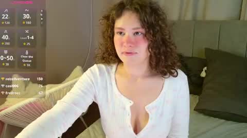 Snapshot of curlix chatting on 07.07.26 LILI online show from 07.07.26